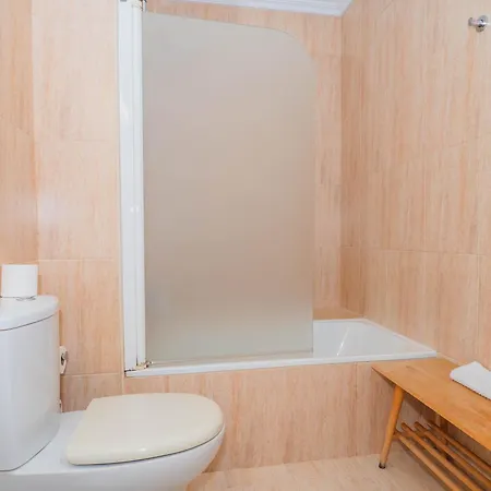 Ybh Alfonso Xiii, 28 *